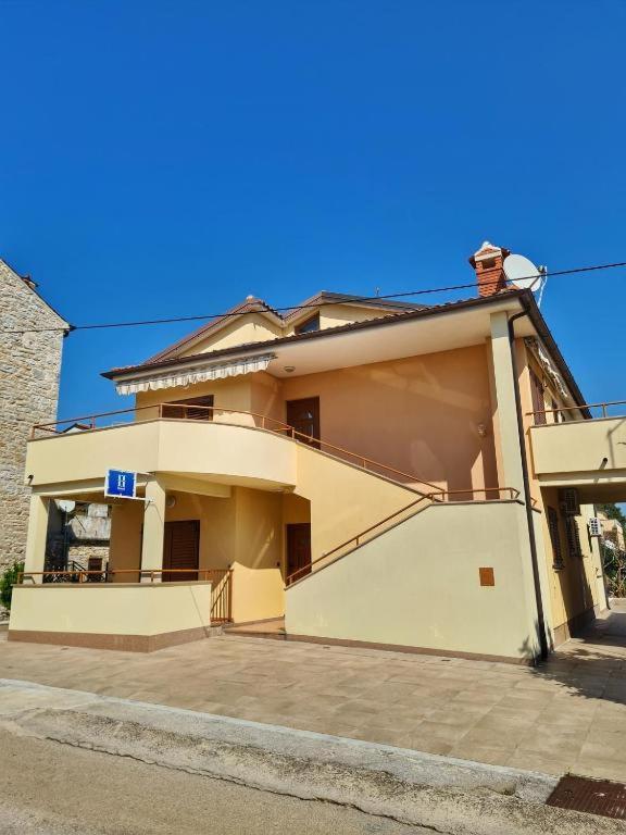 Apartments Manuel Novigrad Istria Exterior foto
